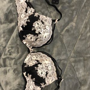 Victoria’s Secret 36D Push Up Bra!